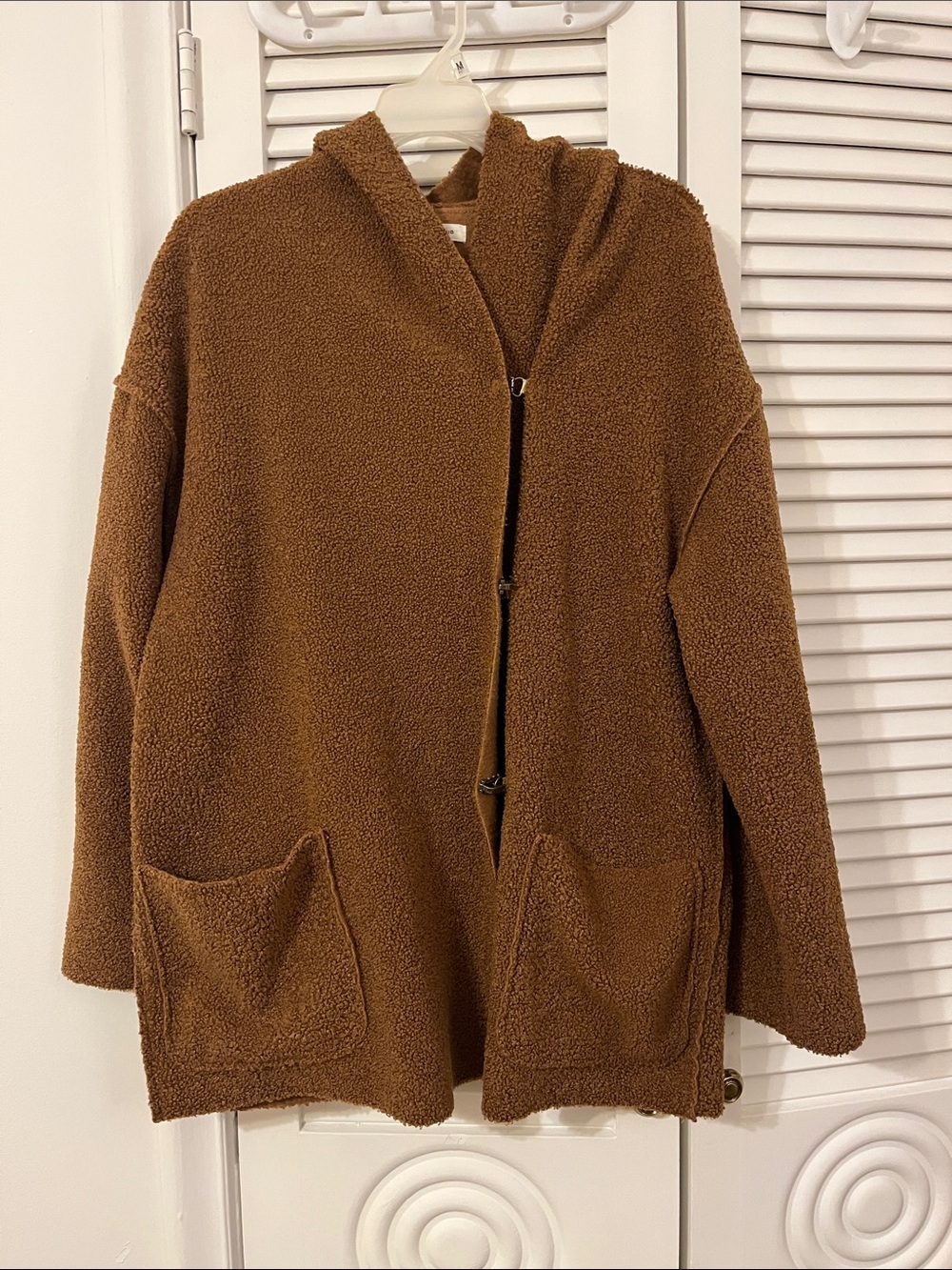 Max Studio Women’s Medium Oversized Brown Fuzzy Teddy Jacket